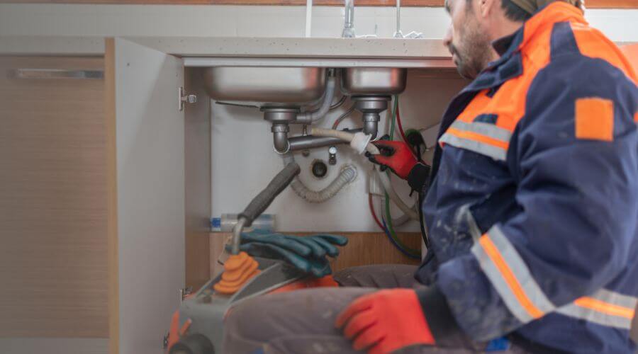 Local water heater installation in Louisburg, MO